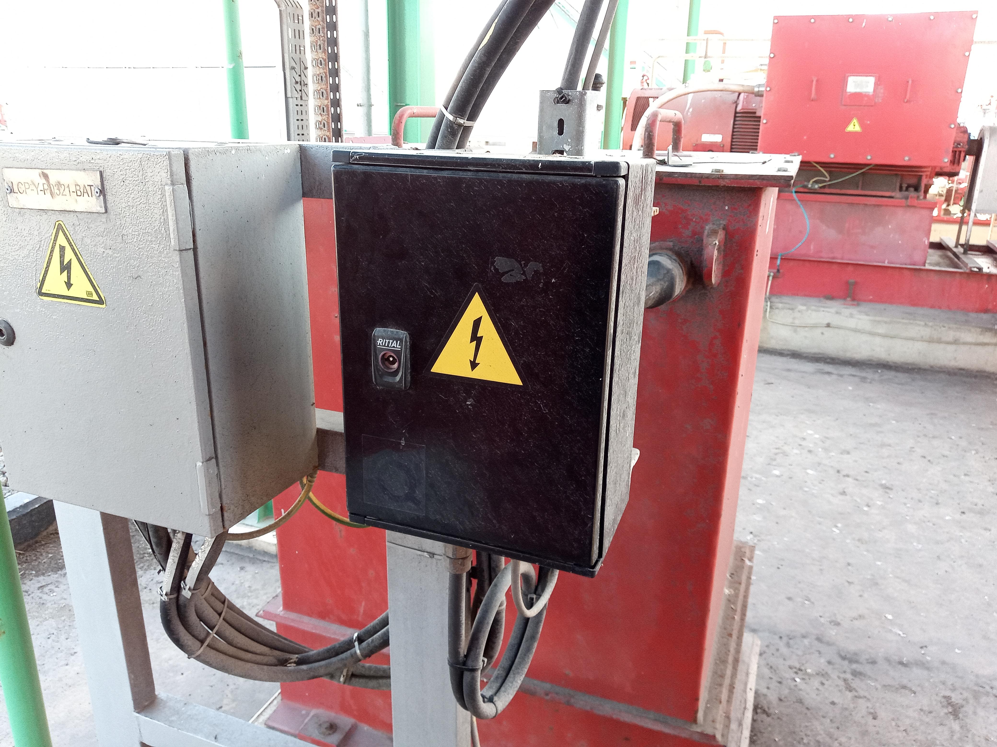Außenüberwachungsschrank neben der Motorpumpe im ILBOC installiert